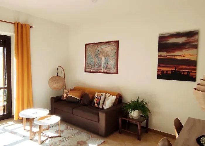 Numero 10 Apartment *